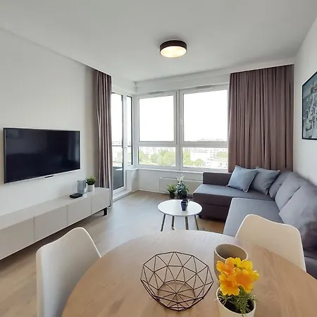 Elegant 3city With Parking In By Renters *