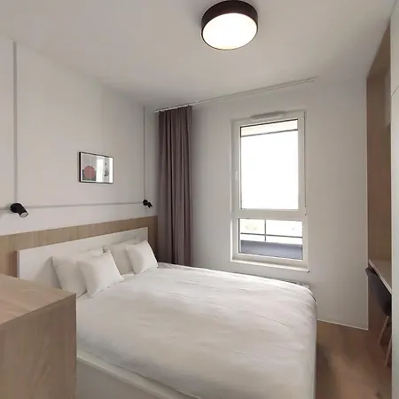 Apartment Elegant 3city With Parking In By Renters