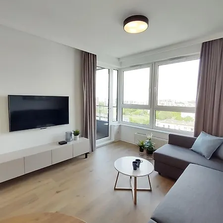 Apartment Elegant 3city With Parking In By Renters